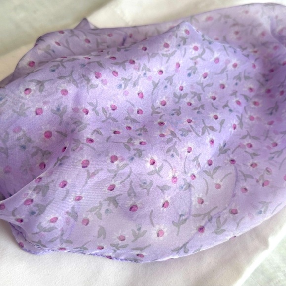 🧣 Vintage Stylish Garbo Purple Square Scarf 20" x 20" - Picture 3 of 11